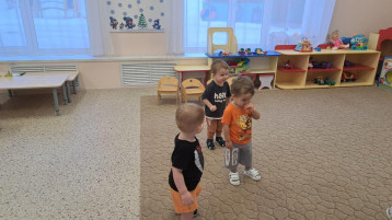 музыкальное занятие в группе раннего развития музыкальное занятие в группе раннего развития.